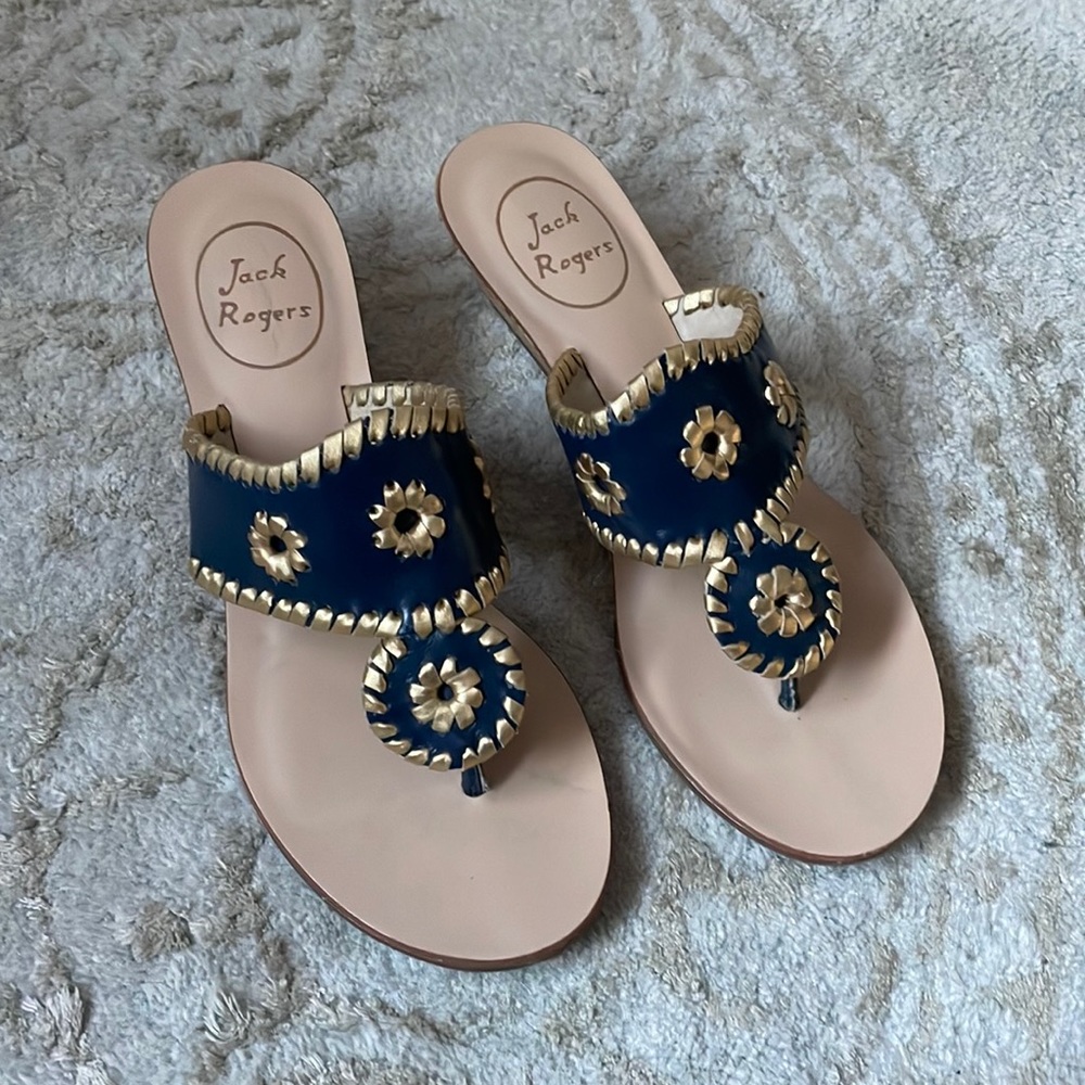 Jack Rogers.  7 M